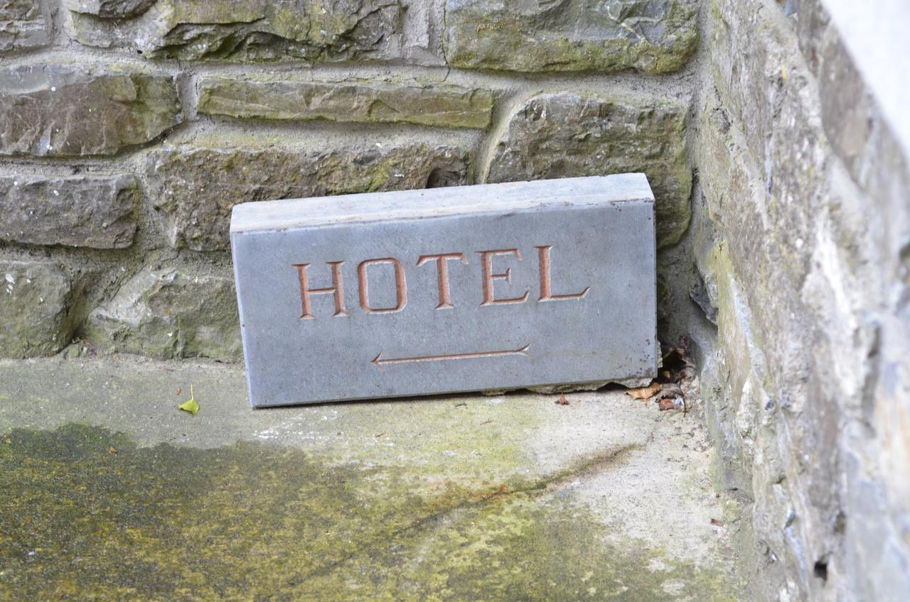 The Lawrence Hotel Athboy Buitenkant foto