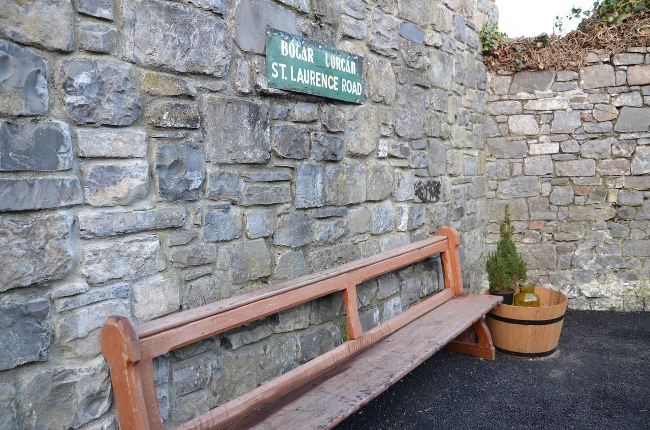 The Lawrence Hotel Athboy Buitenkant foto