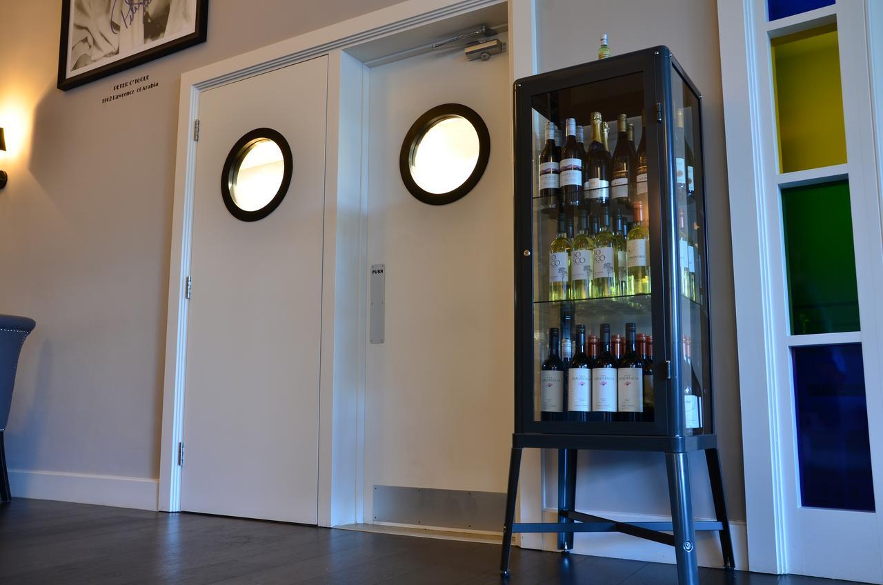 The Lawrence Hotel Athboy Buitenkant foto