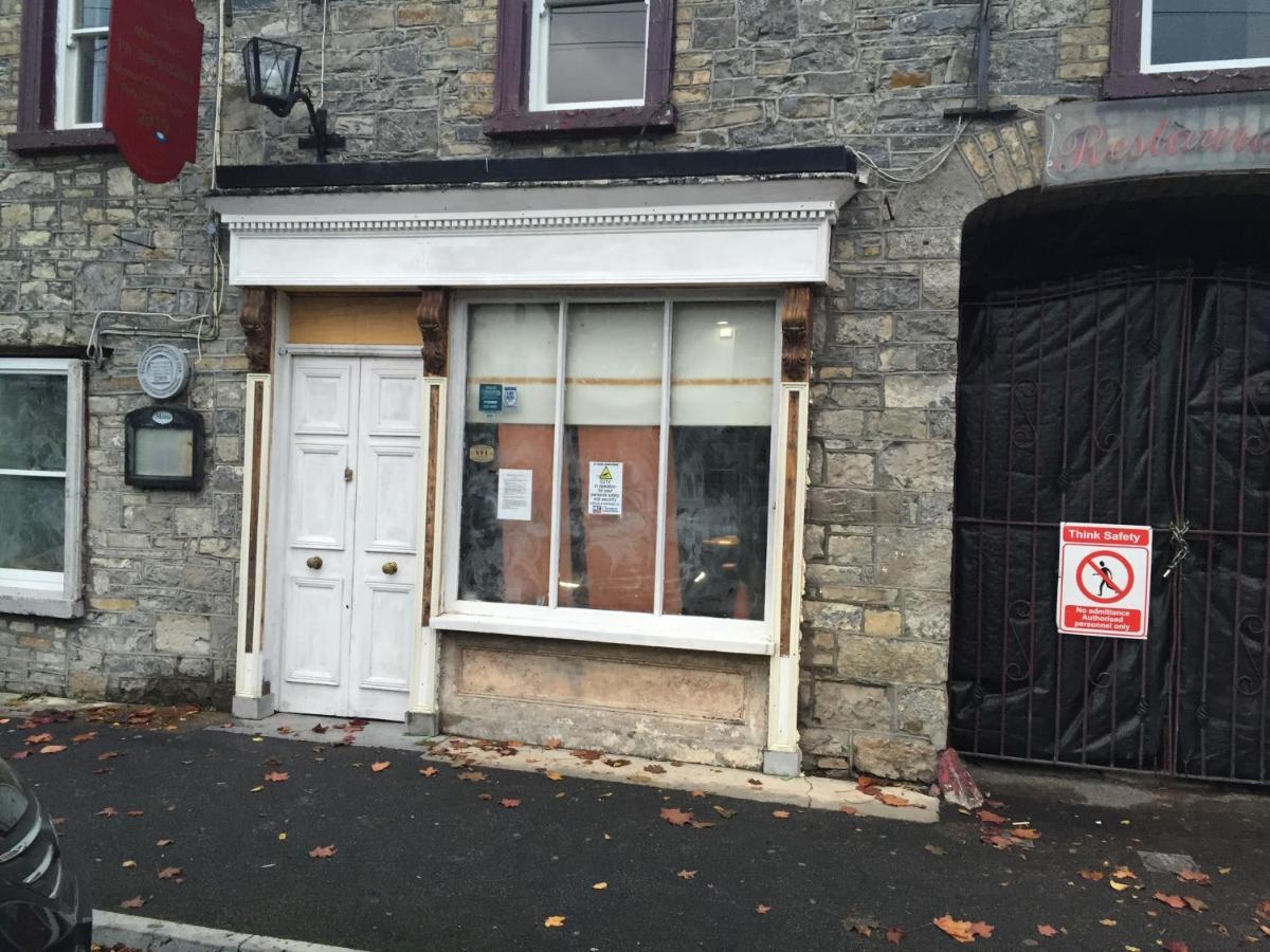 The Lawrence Hotel Athboy Buitenkant foto